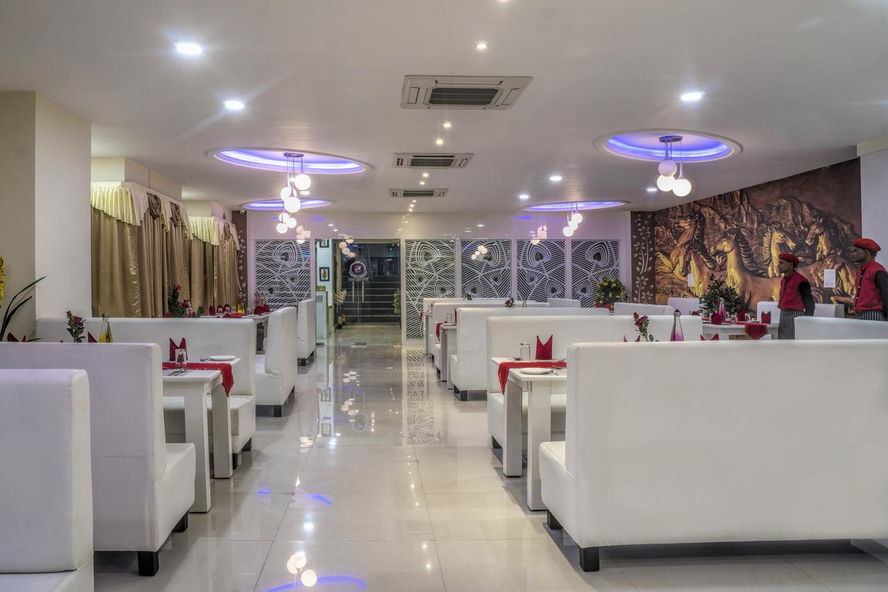 Hotel Kingfisher Udaipur Eksteriør bilde