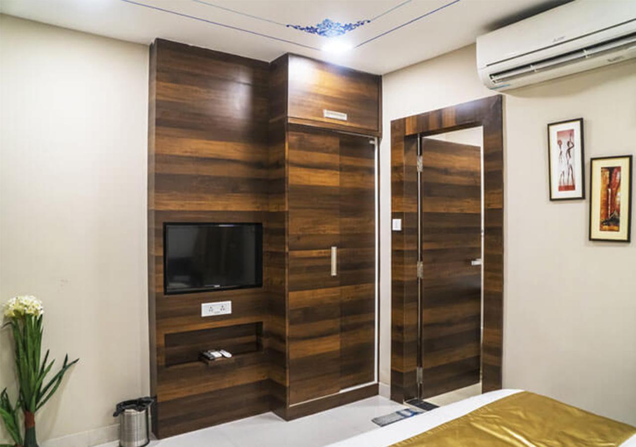 Hotel Kingfisher Udaipur Eksteriør bilde
