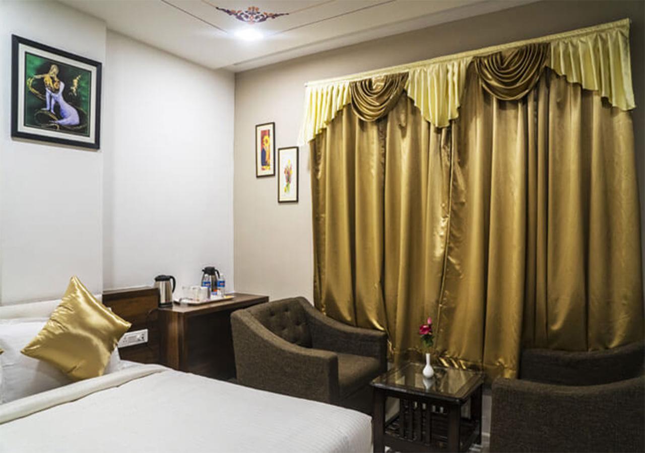 Hotel Kingfisher Udaipur Eksteriør bilde